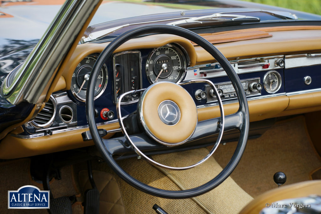 Mercedes 230SL, 1967